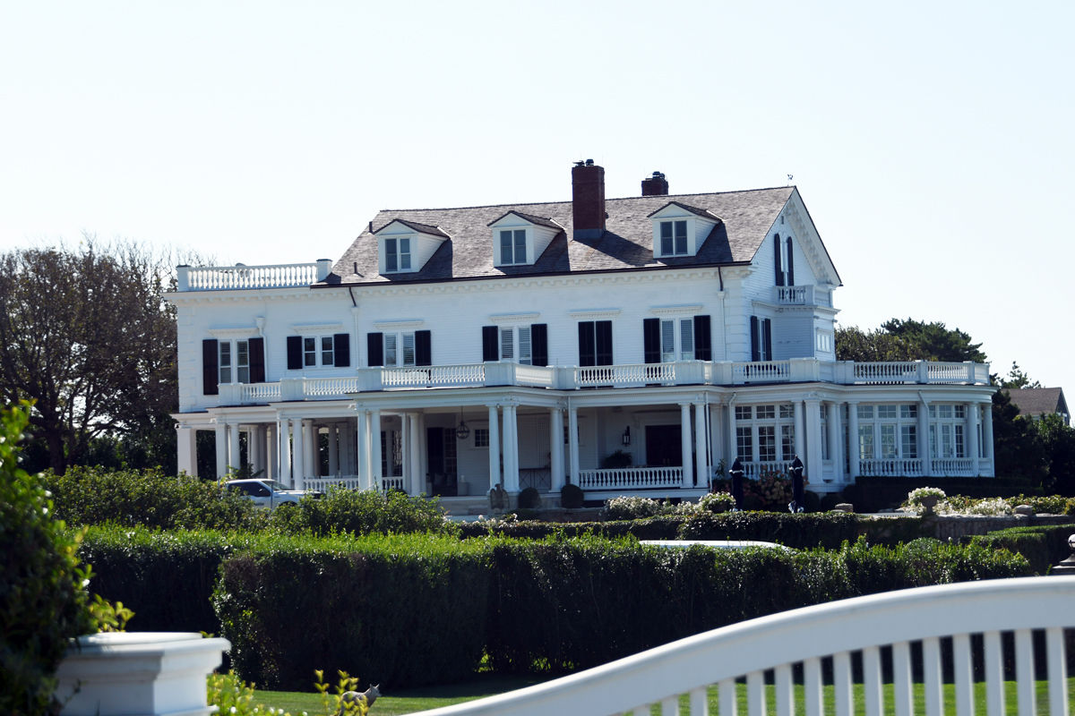 263 One of many enormous mansions on the scenic ocean drive at Newport, R.I..jpg